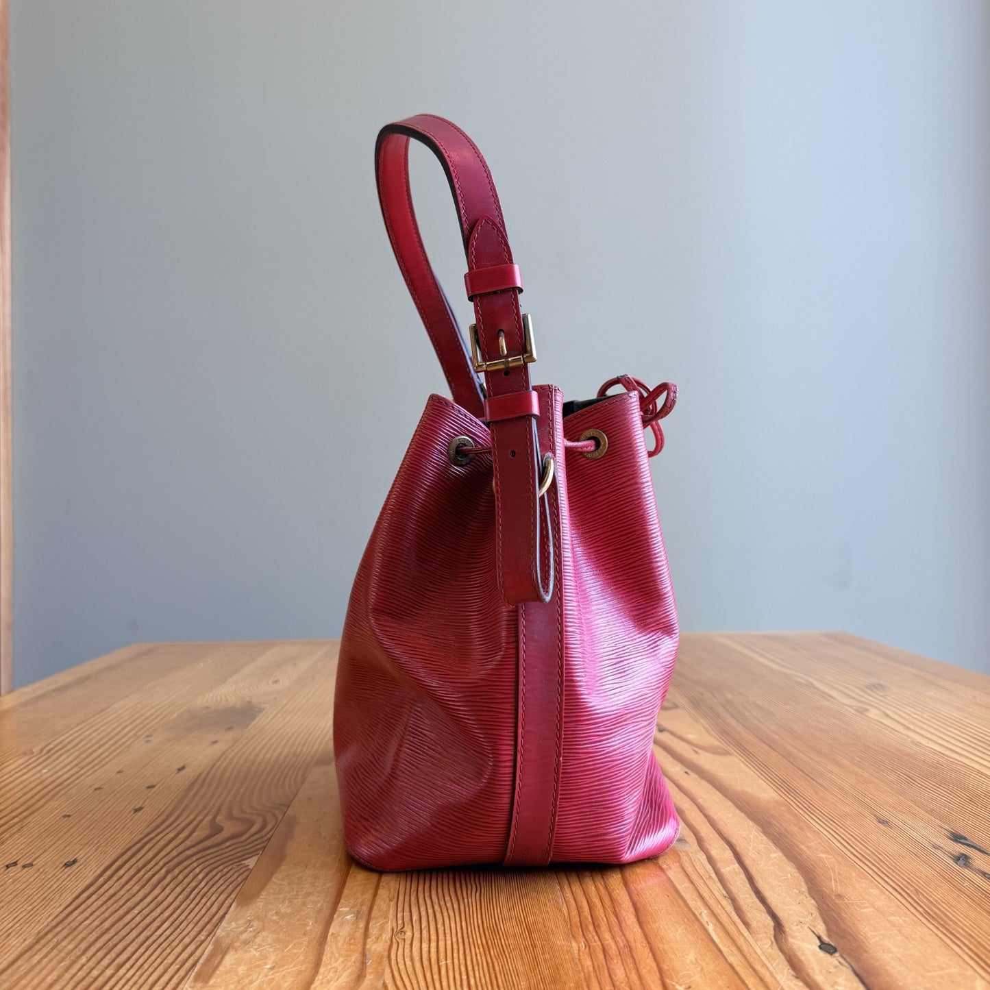 Louis Vuitton Red Epi Leather Petit Noe Structured Bucket Shoulder Bag - 1022SW