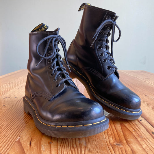 Dr Martens Black 1460 Smooth Leather 8Eye Lace Up Combat Boots - Size 8 - 1206HP
