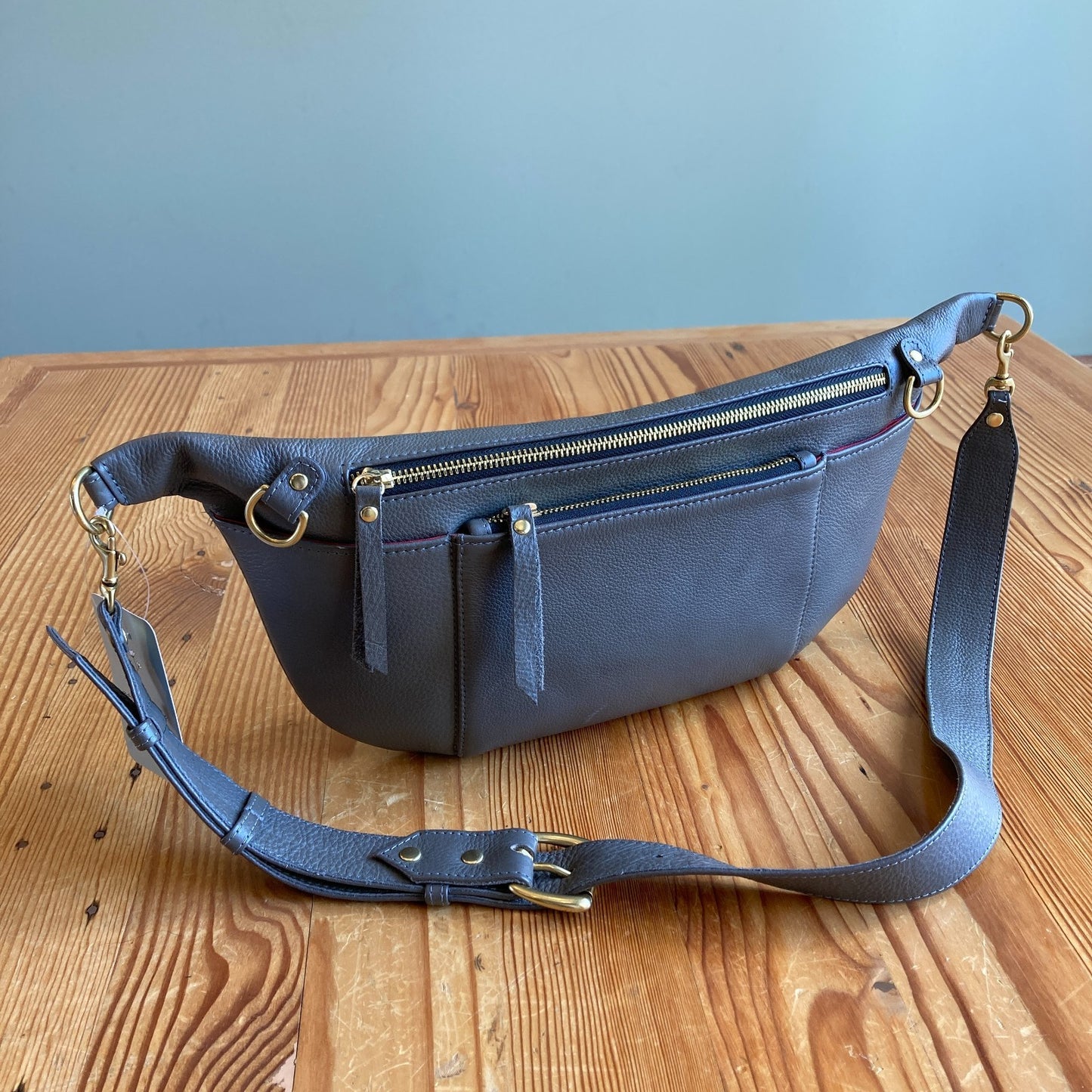 TAH Gray Leather $345 Commuter Fanny Pack Bag - 0926PB