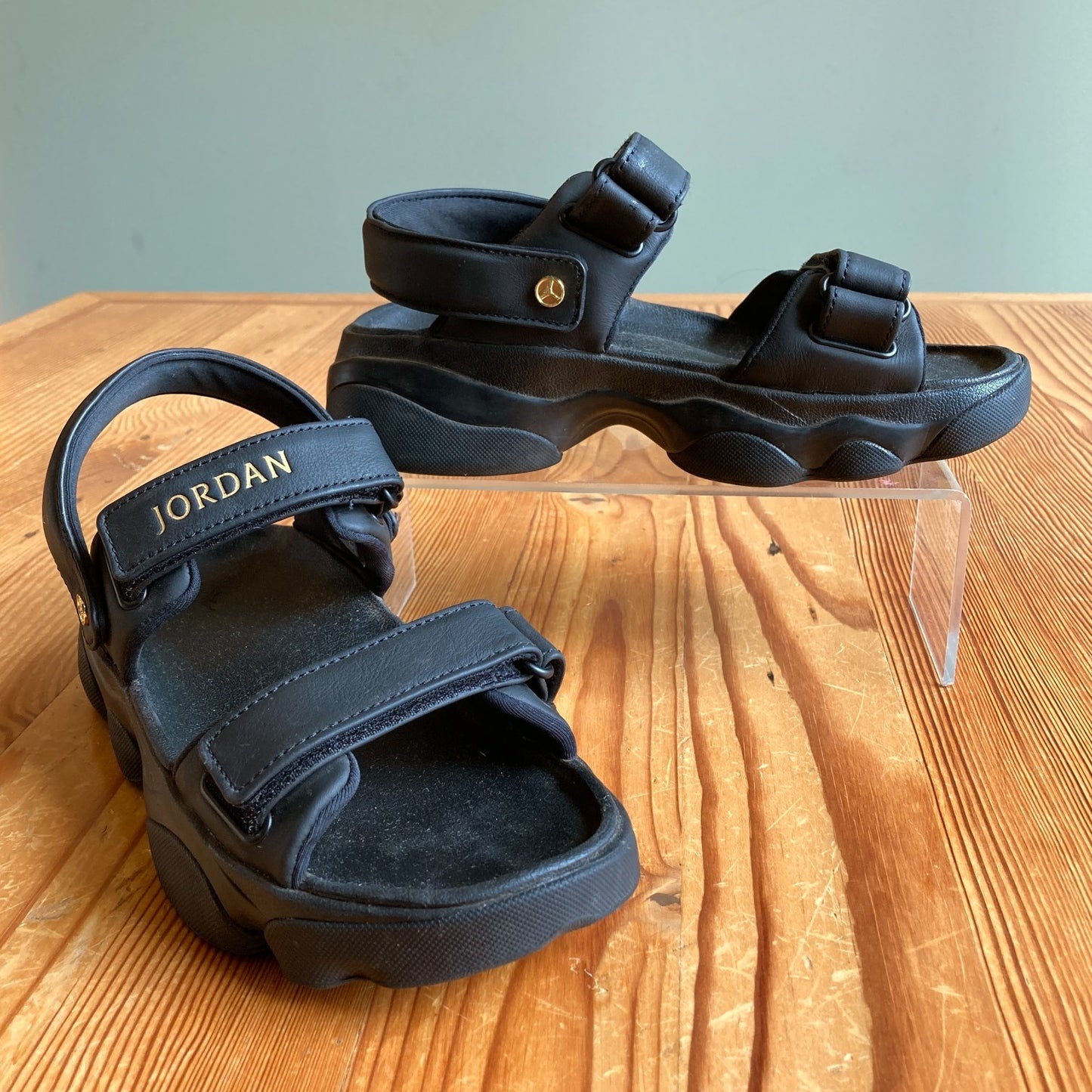 Nike Black Leather Jordan Deja Chunky Molded Sole Sandals - Size 7 - 1016LD