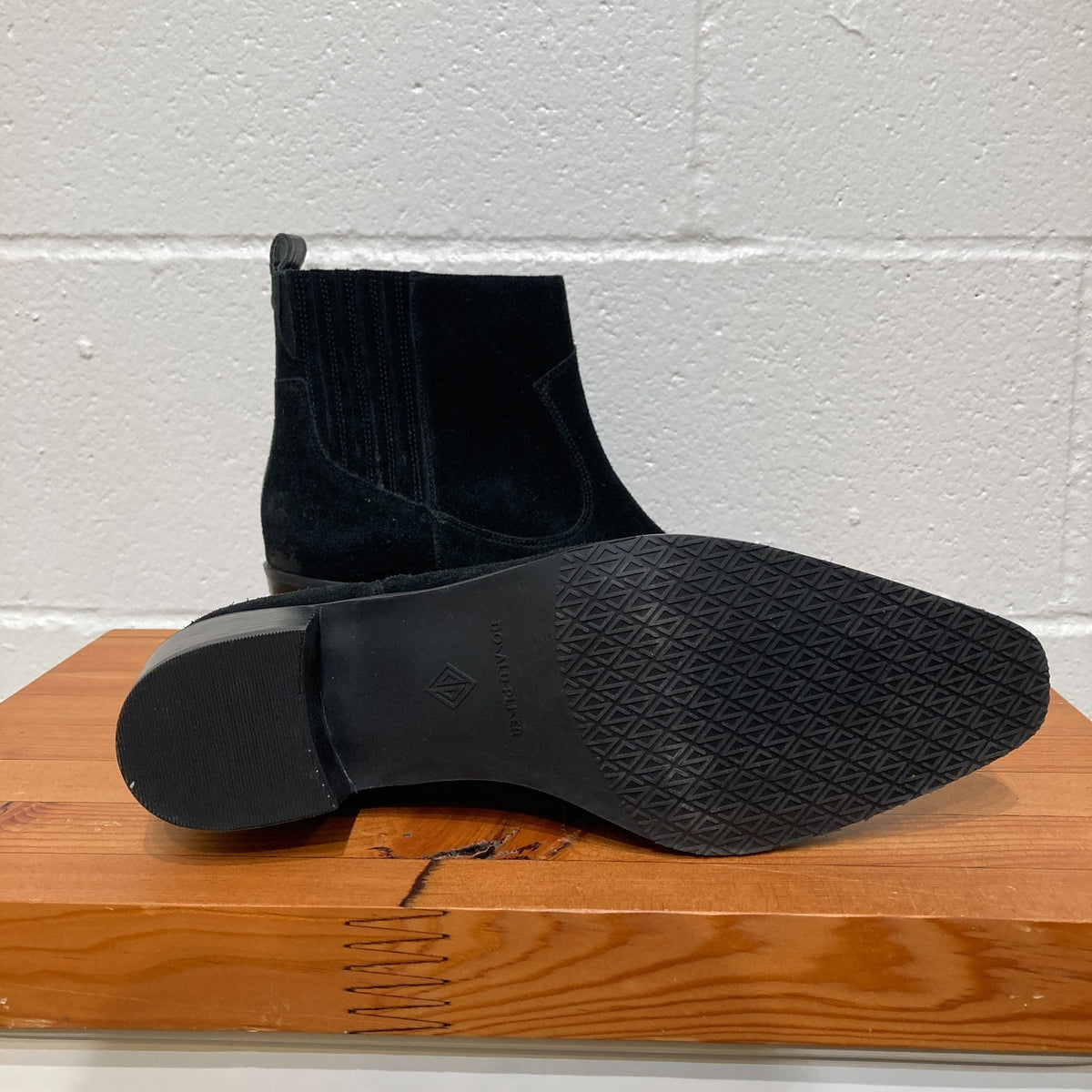 Donald Pliner Black Suede NEW Banks Western Heel Ankle Boots - Size 8.5 - 0320JS