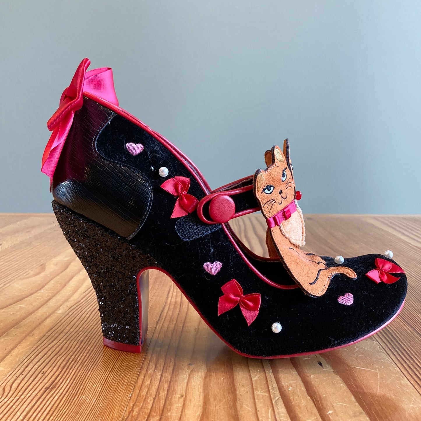 10 / 41 - Irregular Choice Cat Shoes Black Velvet Red Bow Heels Pumps 0209CP