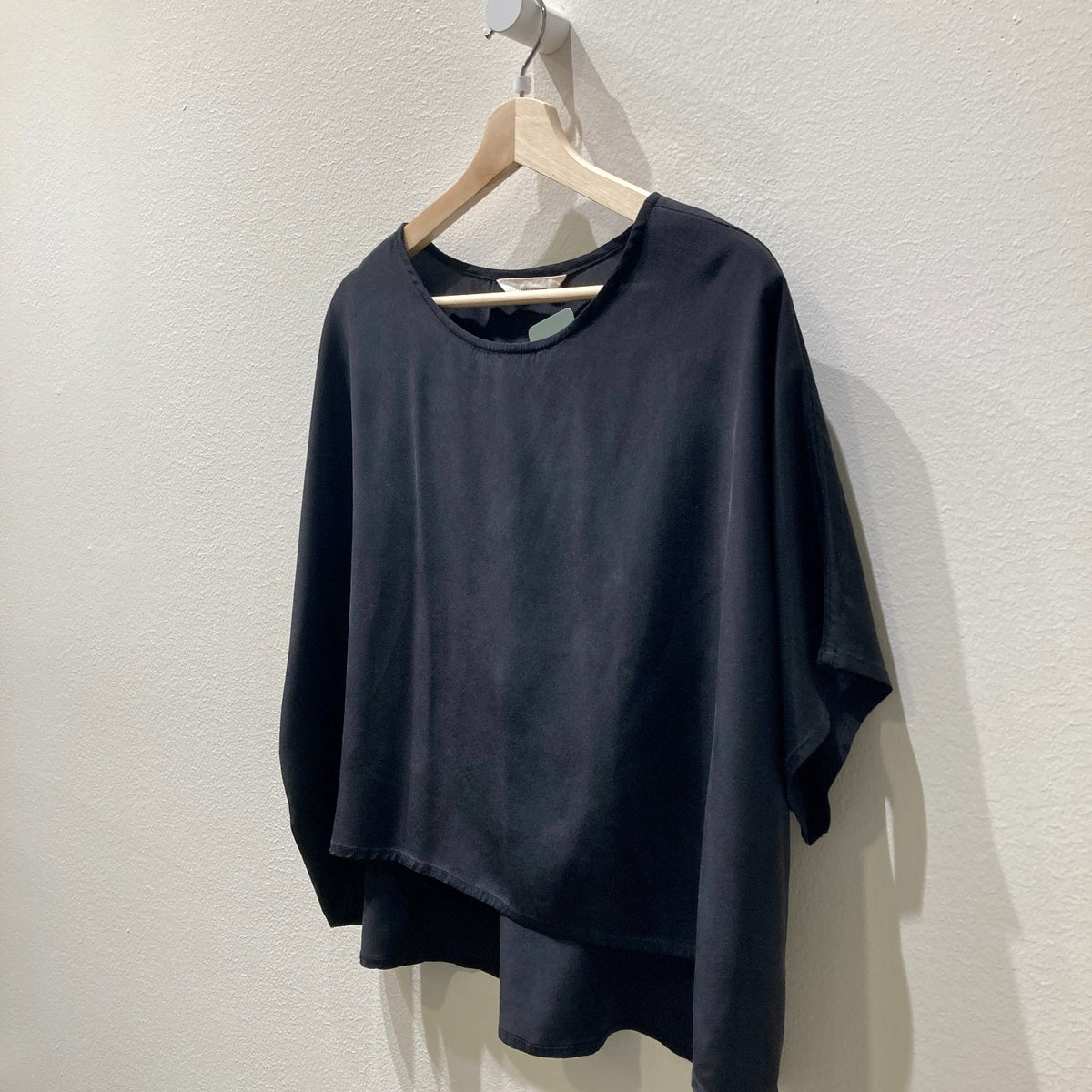 Elizabeth Suzann Black Short Sleeve 100% Silk Linn Top - Size OS - 0124KG