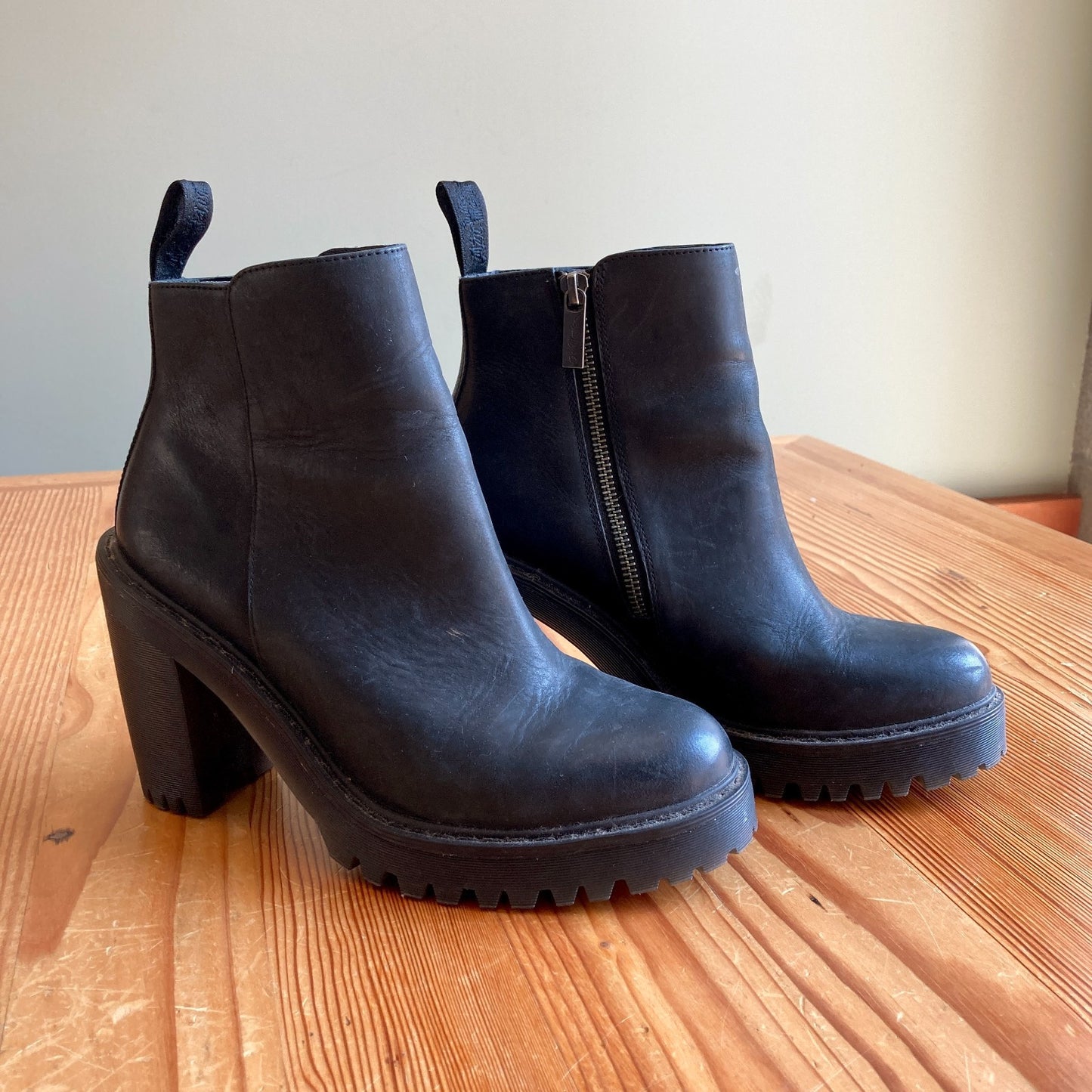 Dr Martens Black Magdalena Ankle Chunky Heel Lug Sole Boots - Size 8 - 0526EK
