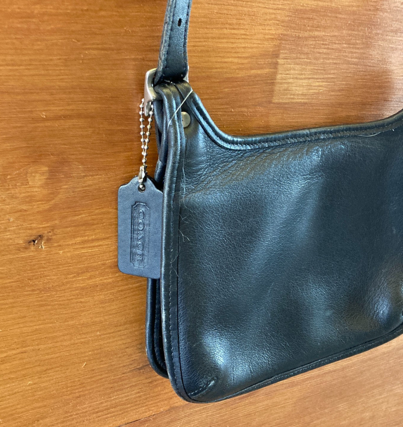 Coach Black Smooth Leather Vintage 9142 Flap Closure Crossbody Purse - 0904NF