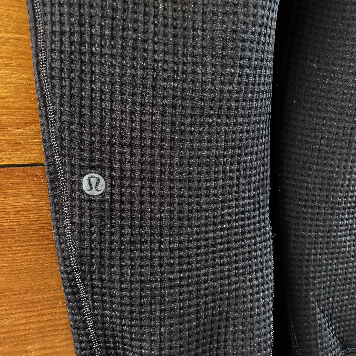 Lululemon Black Waffle Texture Pull-On Athletic Jogger Pants - Size 4 - 0428LR