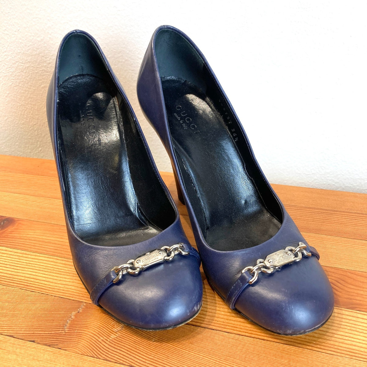 Gucci Navy Leather Round Toe Horsebit Heels Shoes - Size 36.5 / 6.5 - 0926EC