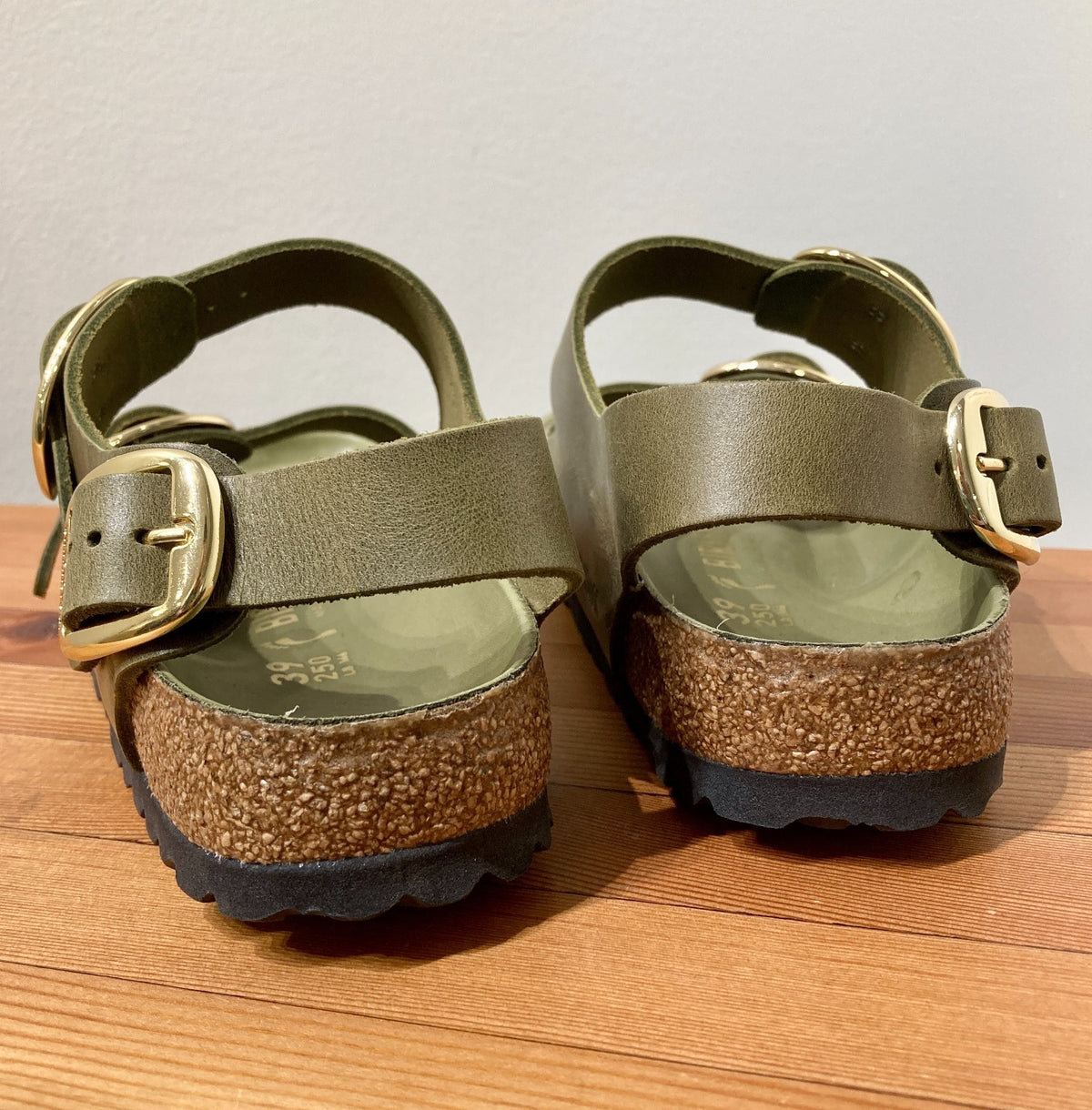 Birkenstock Olive Big Buckle Milano Sandals Shoes - Size 39 / 8 - NEW - 0425SV