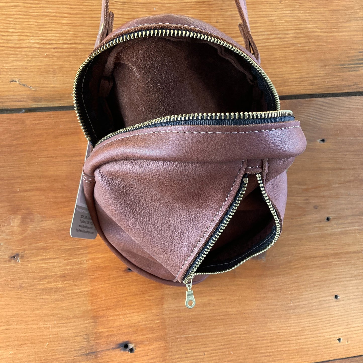 Neva Opet $160 Brown Soft Leather Zip Around Circle Purse - 0106KA