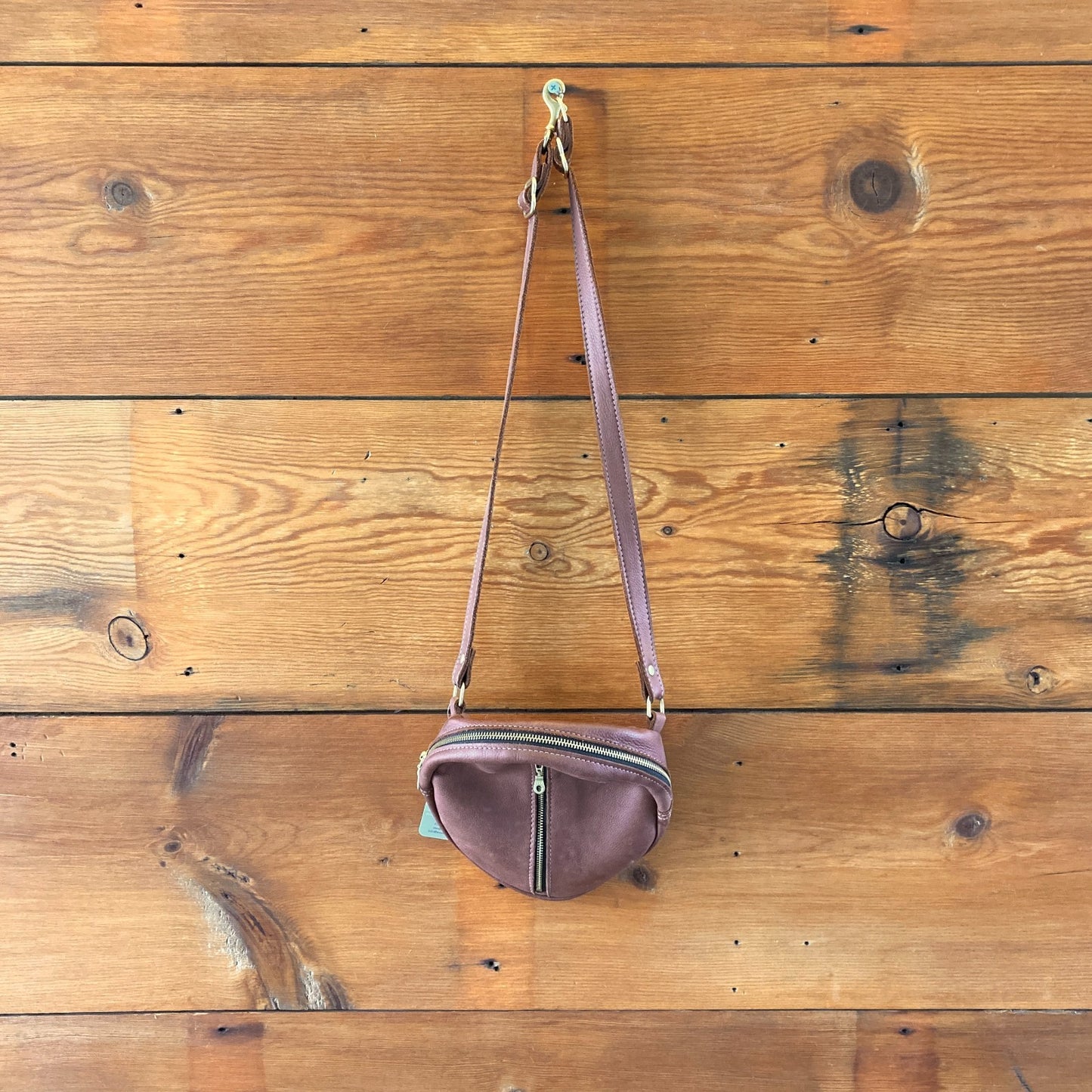 Neva Opet $160 Brown Soft Leather Zip Around Circle Purse - 0106KA