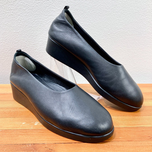 Hopp Black Soft Leather Slip On IO Slipper Wedges Shoes - Size 9 - 0905AG