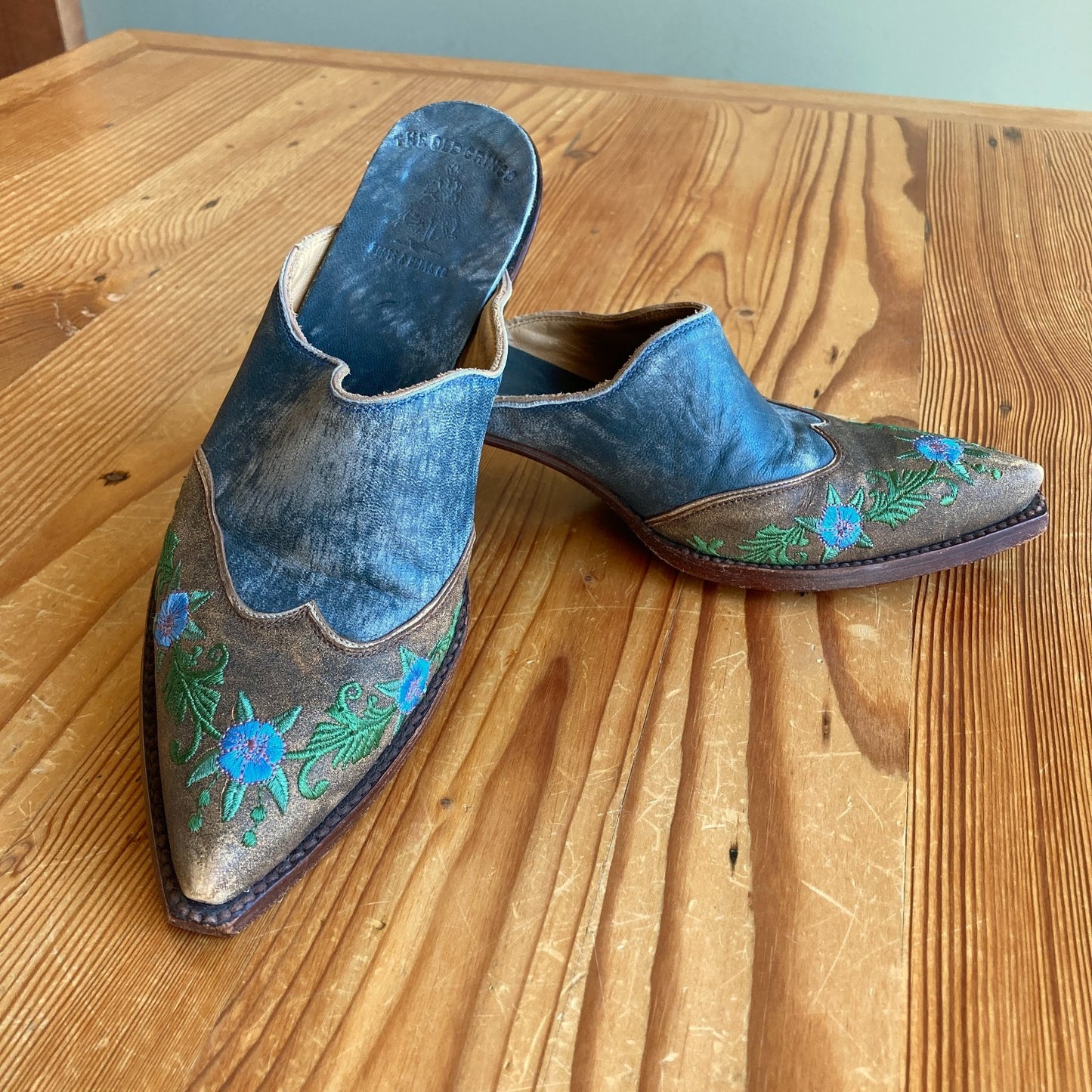 Old Gringo Blue Distressed Leather Western SnipToe Mules Shoes - Size 7 - 0811GR