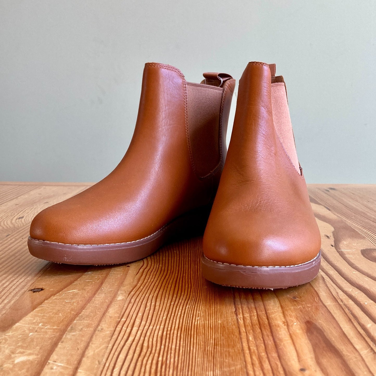 FitFlop NEW Sumi Leather Waterproof Chelsea Ankle Boots - Size 8.5 - 1007OW