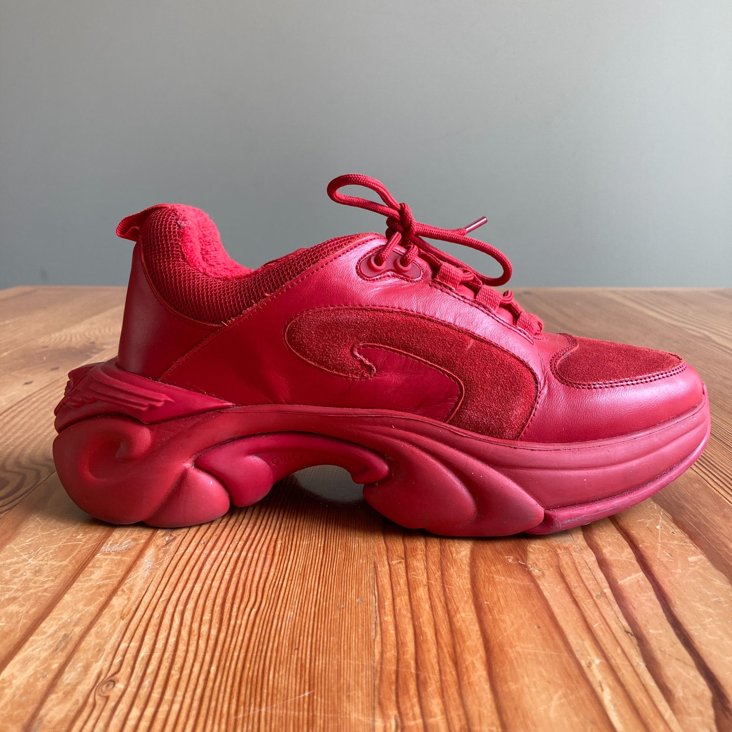 John Fluevog Red Duesy Soul Speed Sneakers Shoes w/ Box - Size 8 - 0425SV