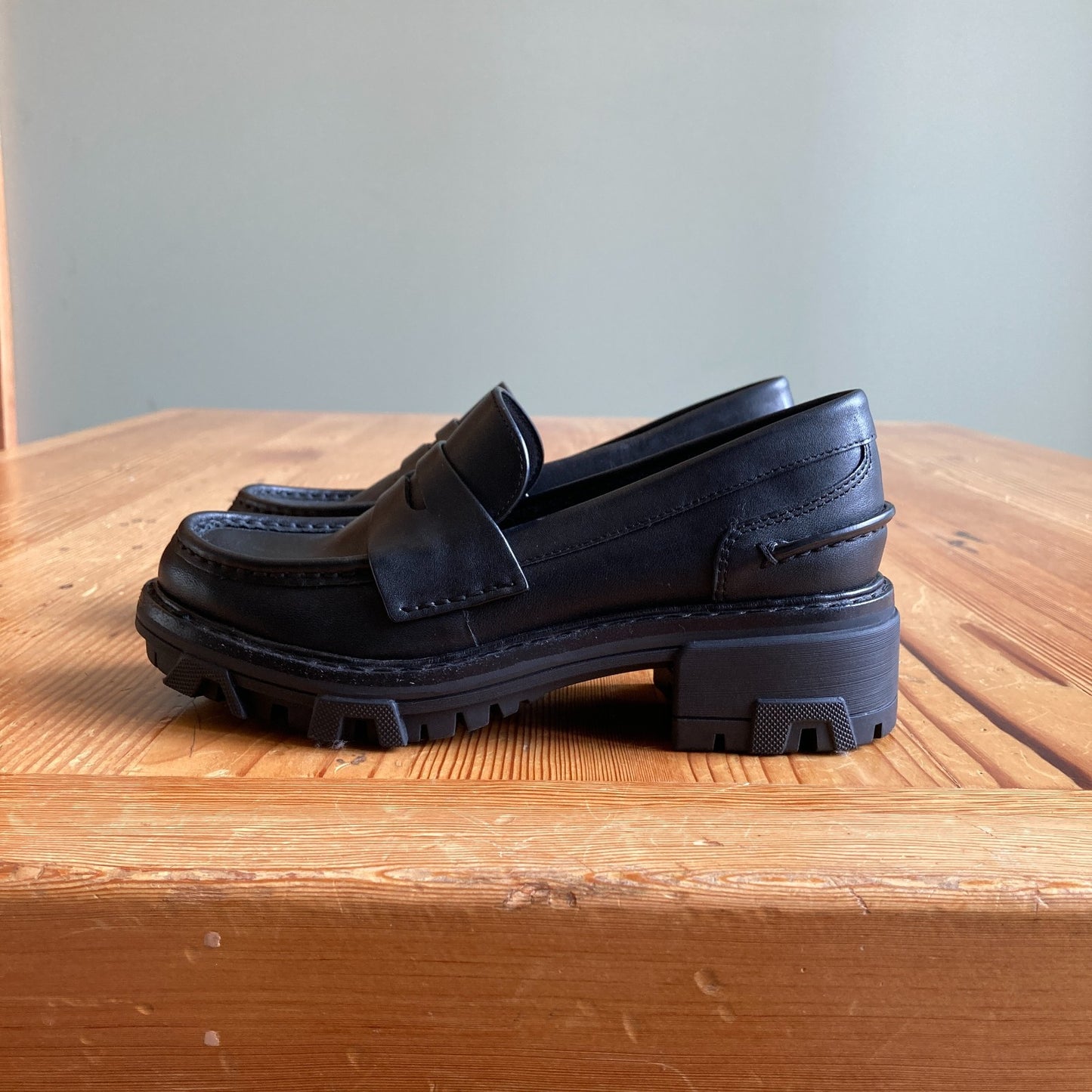 Rag & Bone Black Leather Shiloh Lug Sole Penny Loafers Shoes - Size 35 - 0607HL