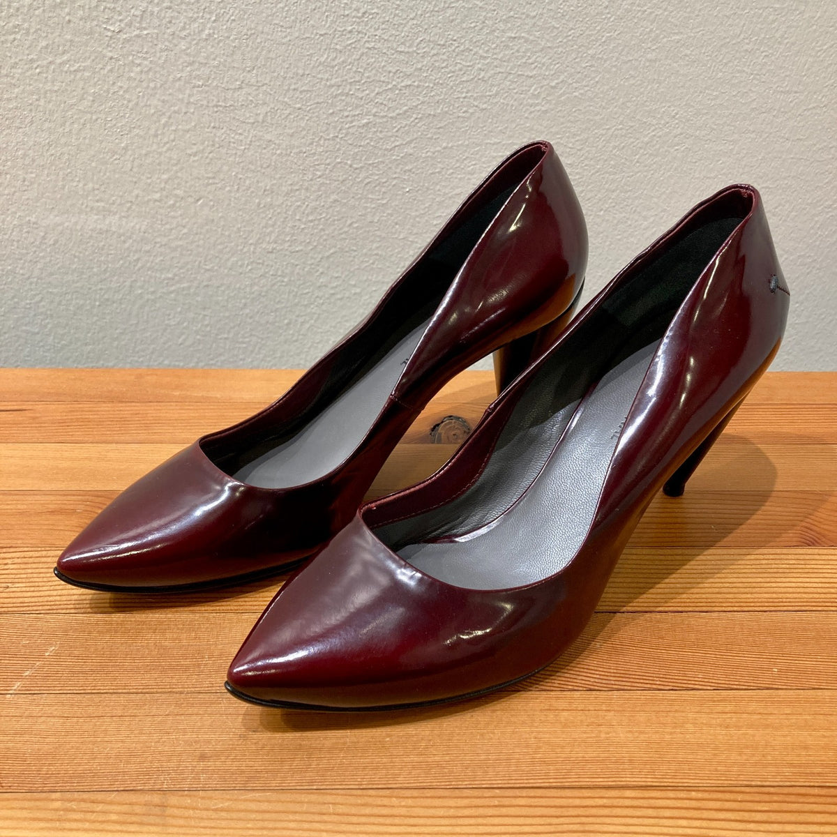 Costume National Oxblood Leather Pointed Toe Heels - Size 38 / 8 - NEW - 1122CT