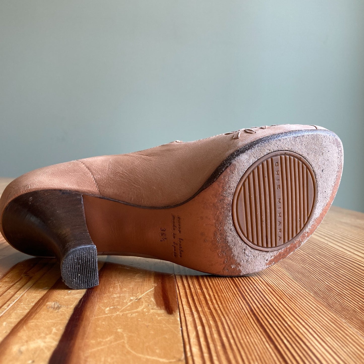Chie Mihara Tan Leather T Strap Mary Jane Shoes - Sz 36.5 / 6.5 - w/ Box 0818SL