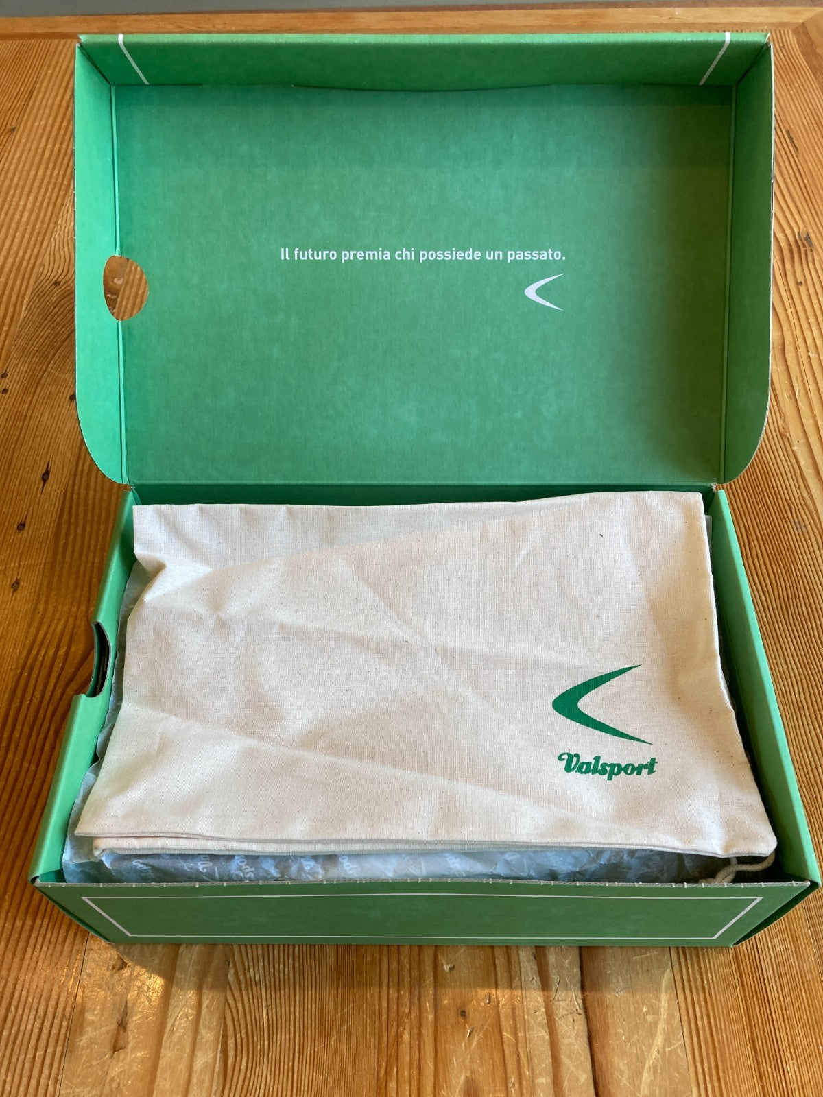 Valsport $296 White Leather Tournament Shoes - Size 38 - NEW w/ Box - 4427SC
