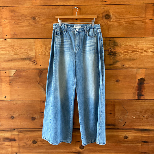 The Frankie Shop Medium Blue Denim Wide Leg Light Wash Jeans - Size M - 0204MP