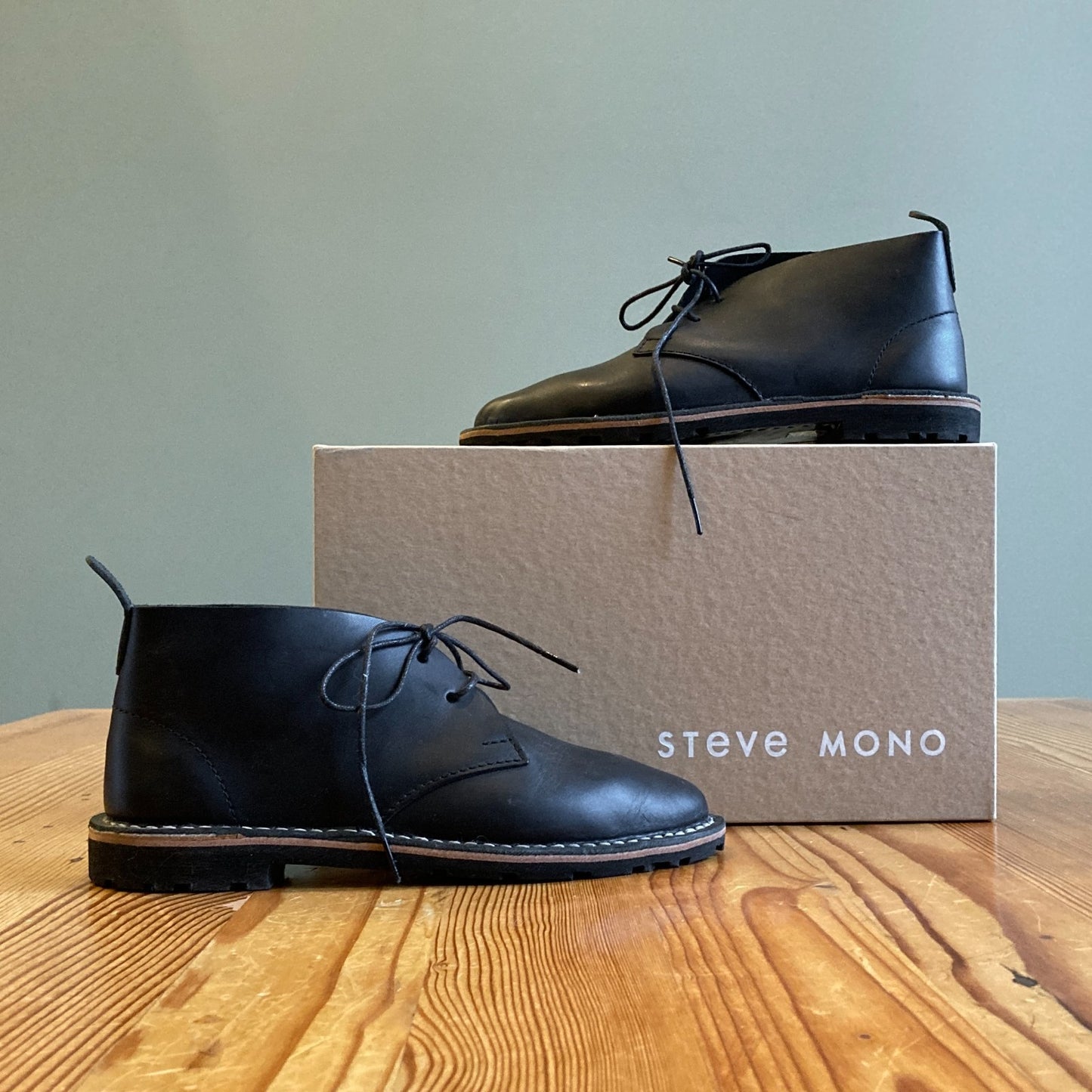 39 / 9 - Steve Mono Black Leather Artisanal 10/10 Short Boots w/ Box 0416JW