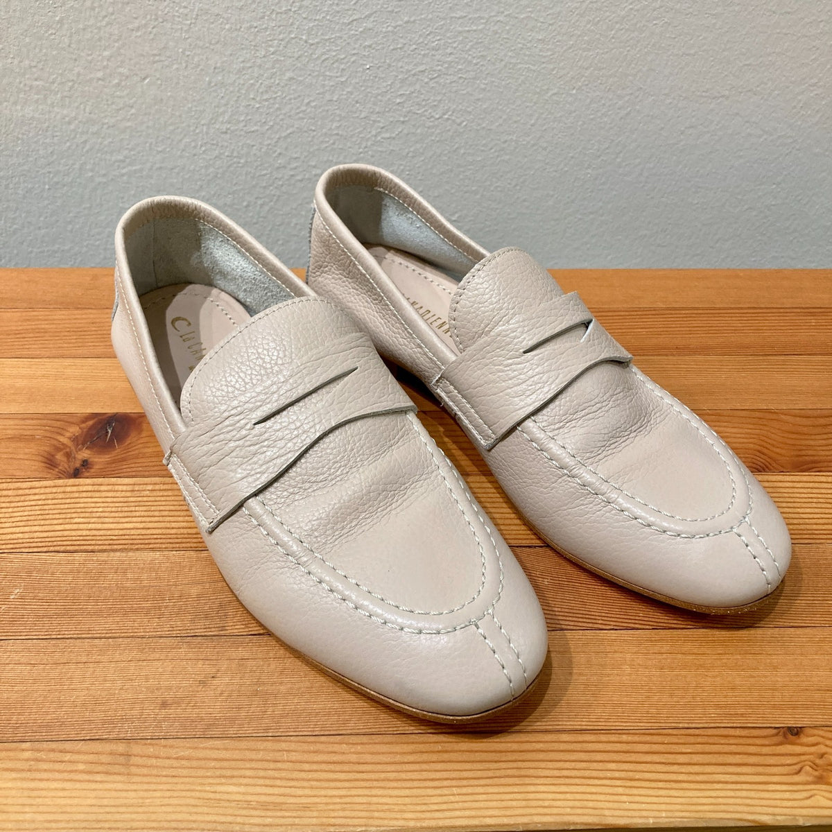 La Canadienne Beige Leather Slip On Penny Loafers Shoes - Sz 38.5 / 8.5 - 0124KG