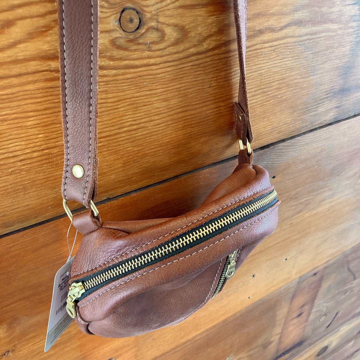 Neva Opet $160 Brown Soft Leather Zip Around Circle Purse - 0106KA