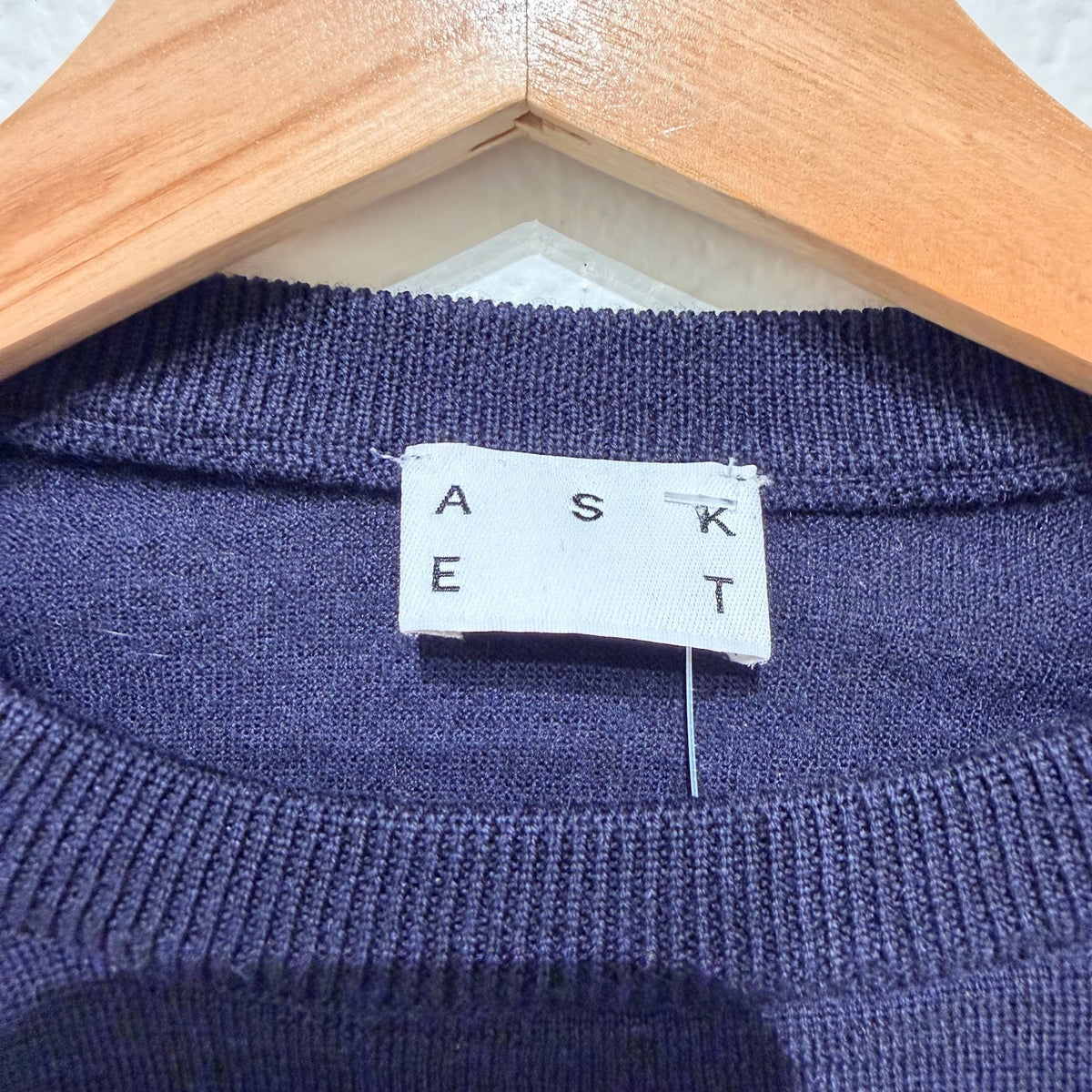 Asket Navy Merino Wool Crew Neck Pullover Sweater - Size M - 0913ST