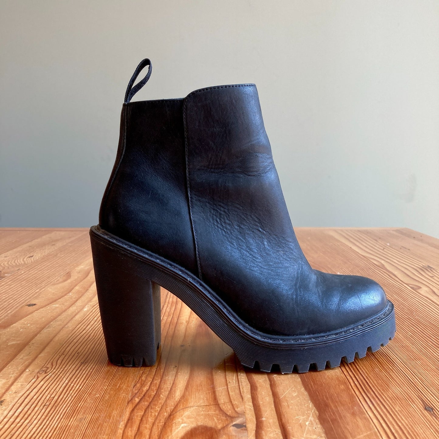 Dr Martens Black Magdalena Ankle Chunky Heel Lug Sole Boots - Size 8 - 0526EK