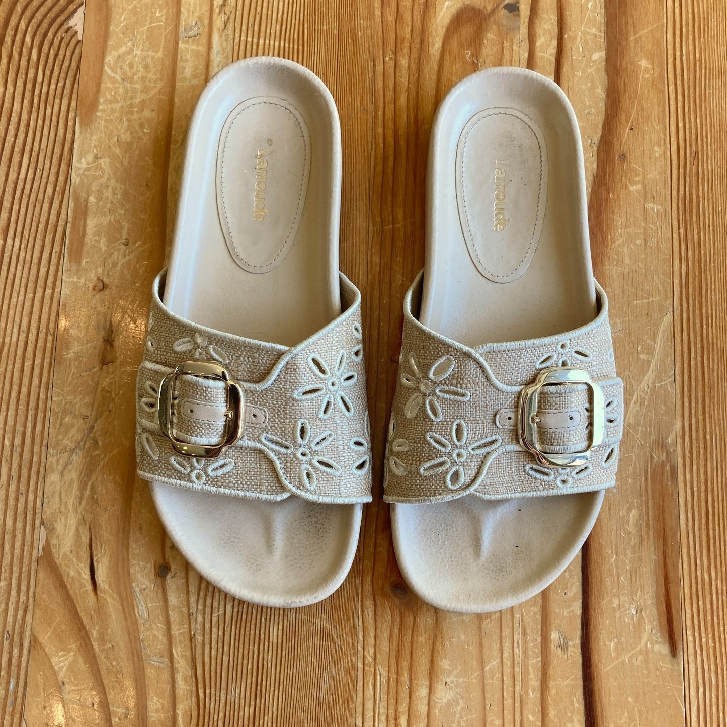 Larroude $250 Eyelet Embroidered Big Buckle Chloe Sandals - Size 8.5 - 1011SC