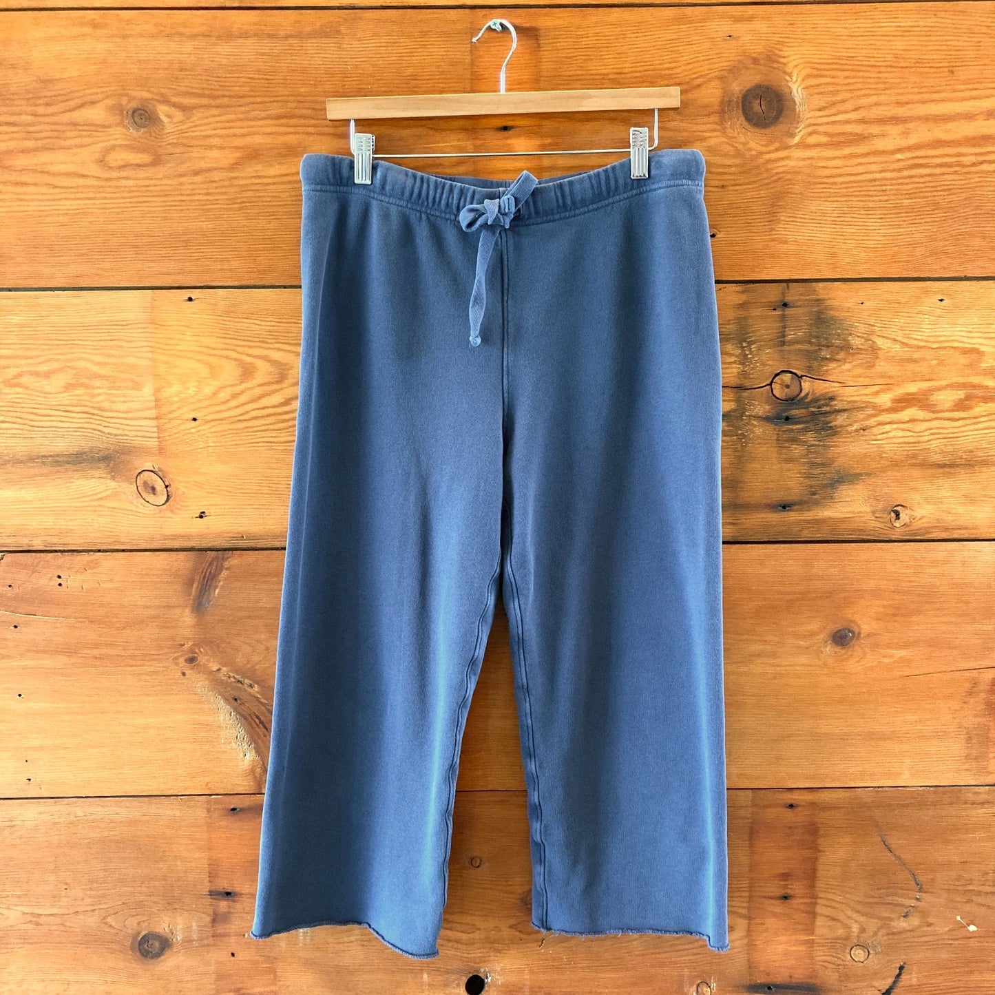 Frank & Eileen Blue Drawstring Cropped Catherine Sweatpants - Size M - 4427SC