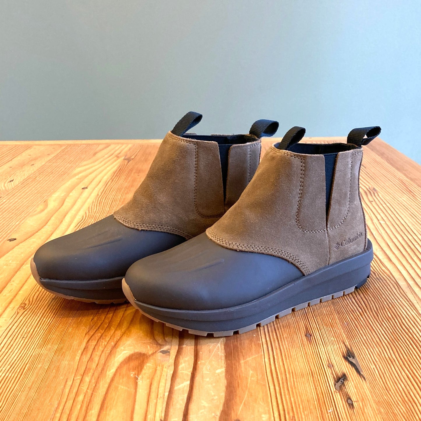 6 - Columbia $100 Tan Suede Moritza Chelsea Shield Boots NEW w/ Box 1231MM