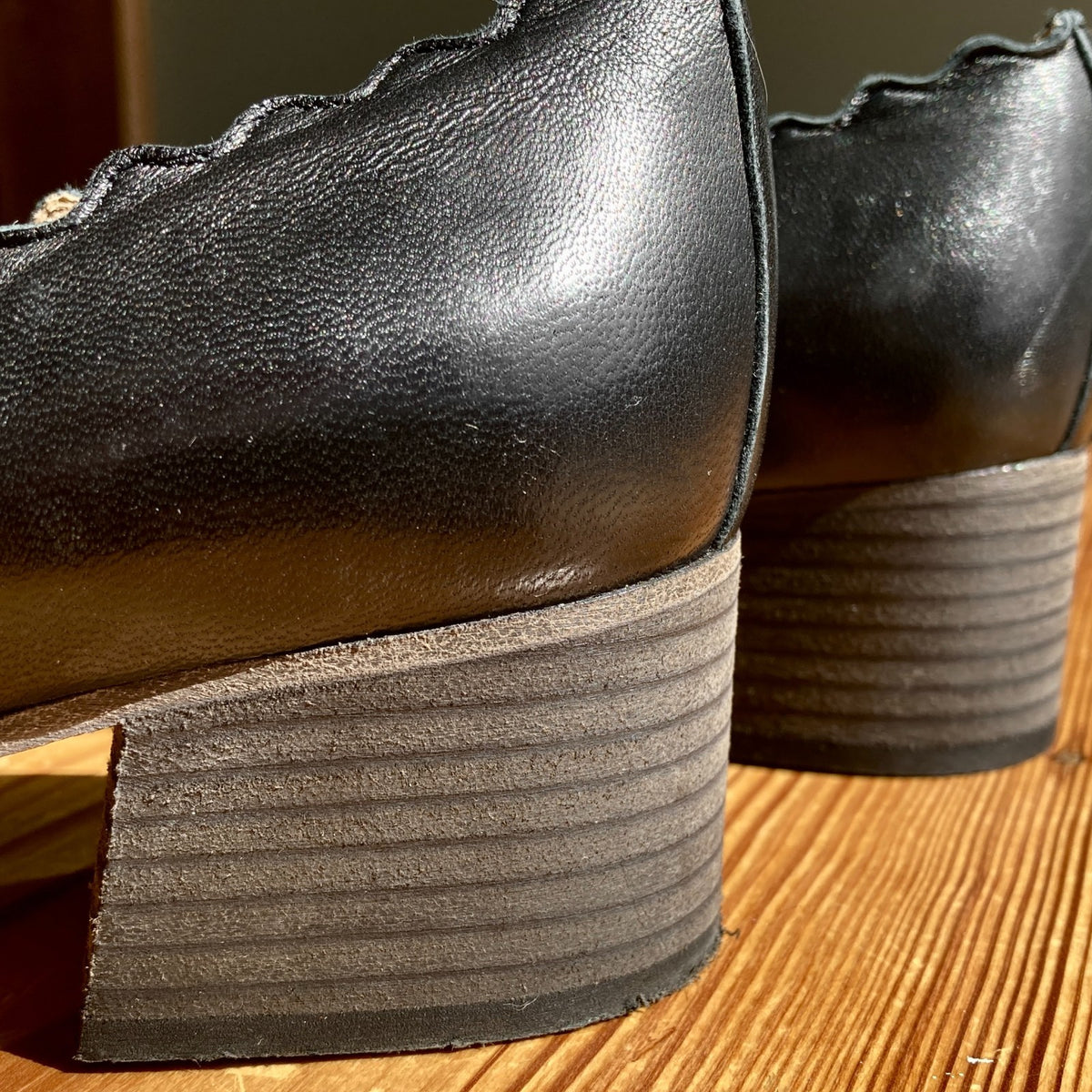 Chloe Black Leather Scallop Lauren Loafers Heels Shoes - Sz 36.5 / 6.5 - 0927EK