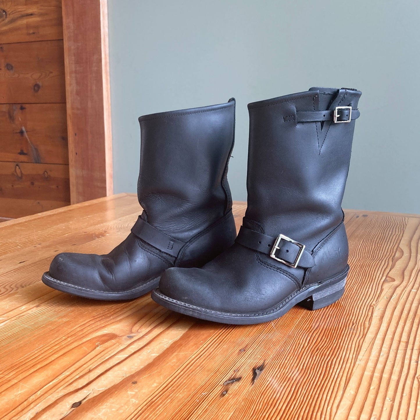 8.5 - Frye Black Leather 12R Engineer Moto Biker Mid Calf Boots 0504AK
