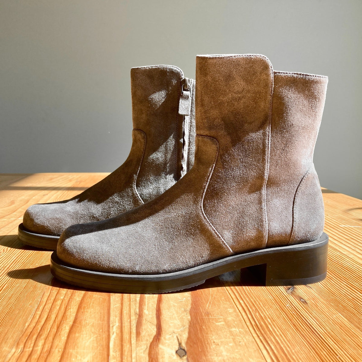 Stuart Weitzman NEW Grey Suede 5050 Bold Zip Ankle Boots - Size 6 - 0320JS
