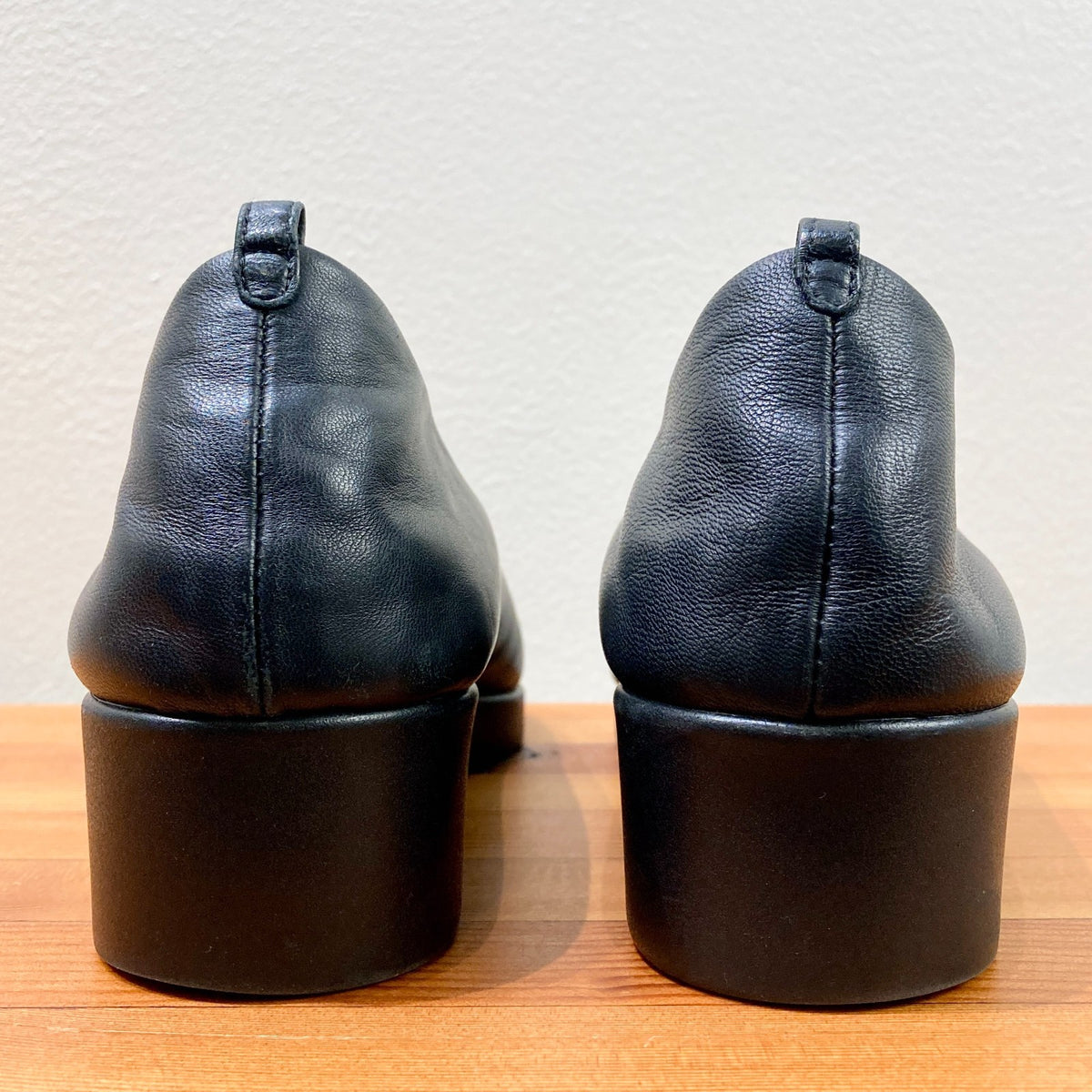 Hopp Black Soft Leather Slip On IO Slipper Wedges Shoes - Size 9 - 0905AG