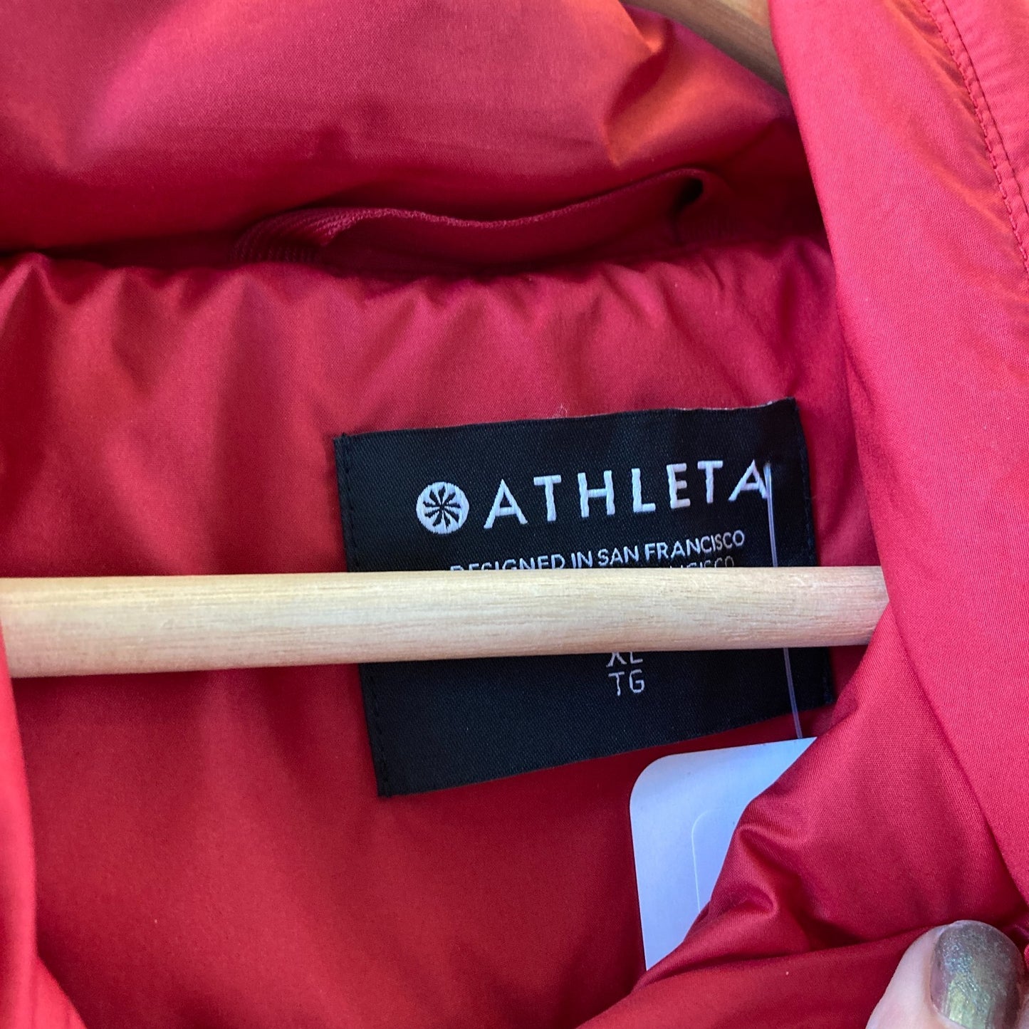 Athleta Cardinal Red Down Fill Summit Cropped Puffer Coat - Size XL - 0322MA
