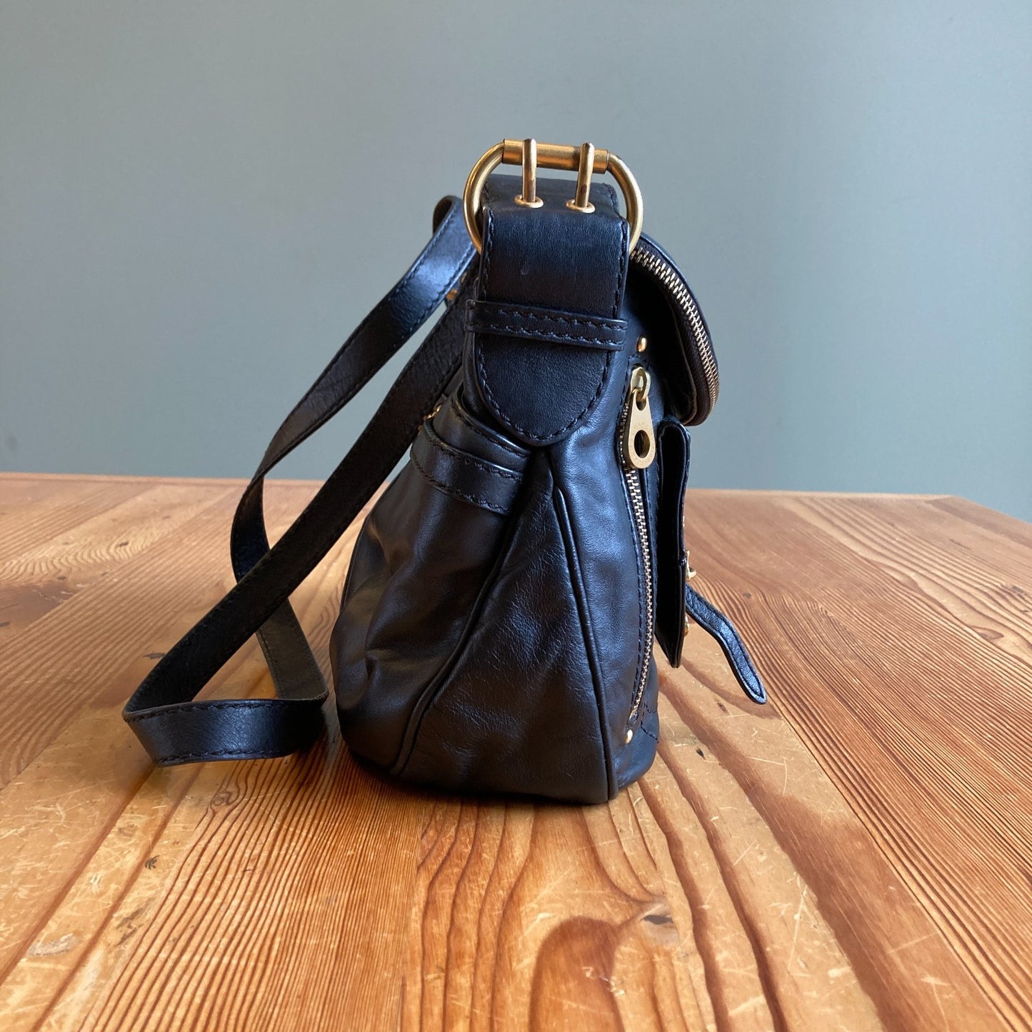 Marc Jacobs Navy Leather Petal to the Metal Natasha Crossbody Purse 0306ML