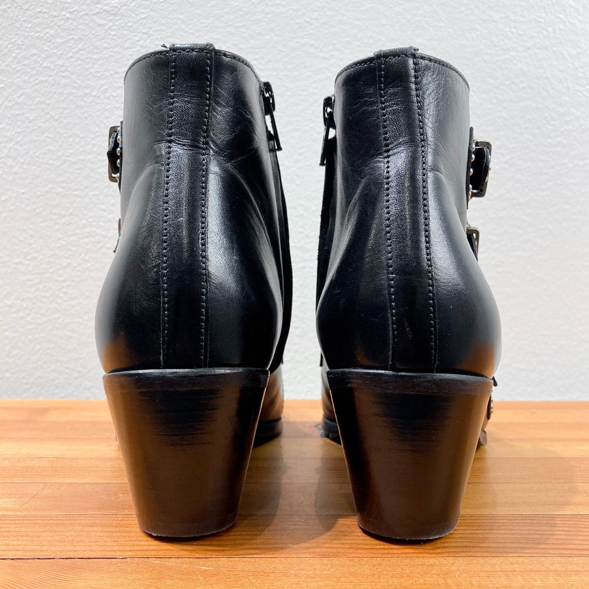 Pertini Black Leather Buckle Studded Ankle Pointed Toe Boots - Size 39 - 1111LM