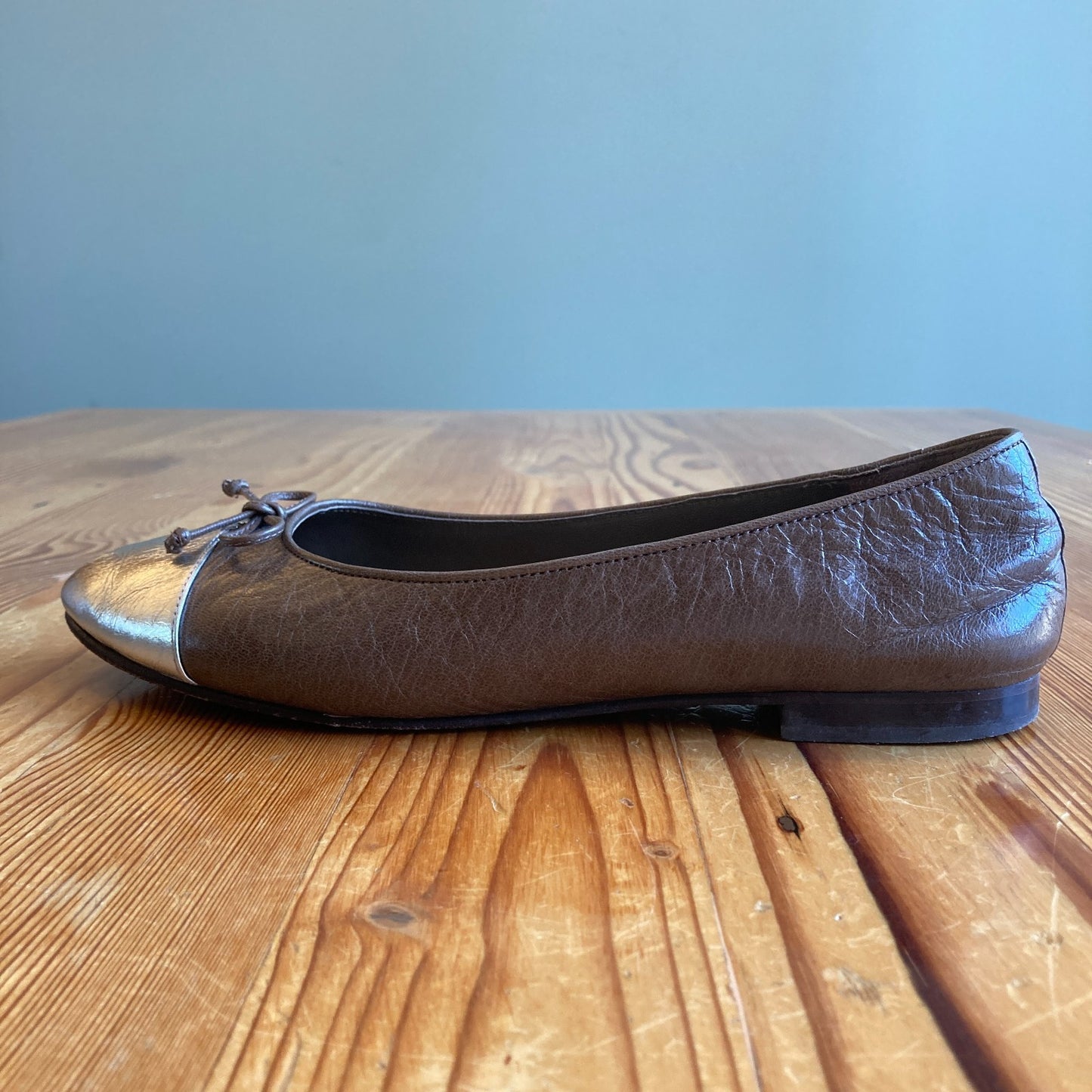 Tory Burch Brown & Silver Leather Capped Toe Flats Shoes - Size 10 - 0206BS