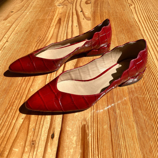 Chloe Burgundy Croc Embossed Scallop Laurena Flats Shoes - Sz 36.5 / 6.5- 0927EK