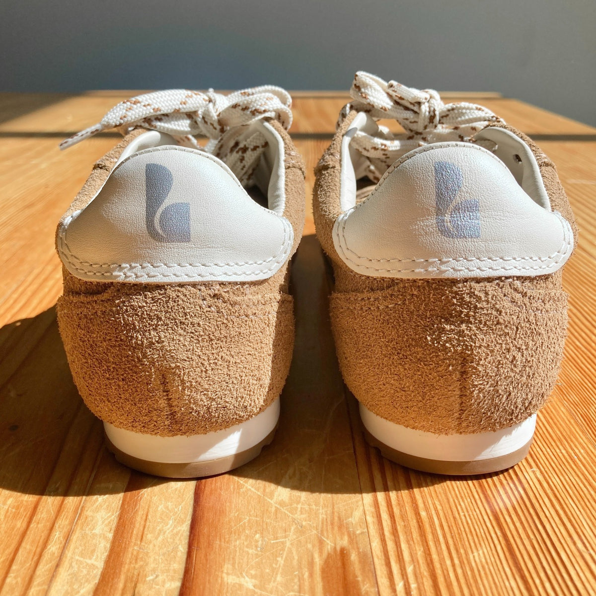 Larroude NEW Brown & White Suede Stella Sneakers Shoes - Size 7 - 0320JS