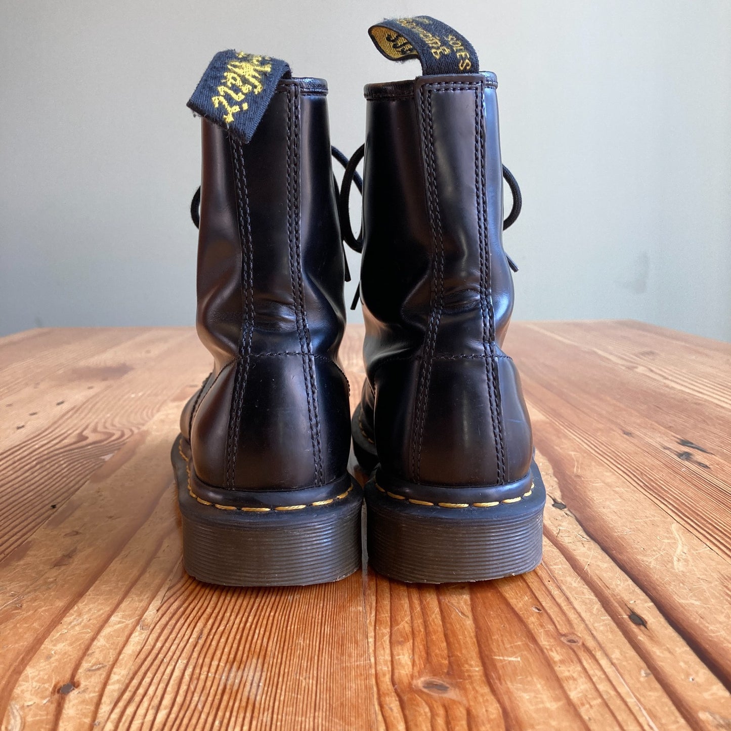 Dr Martens Black 1460 Smooth Leather 8Eye Lace Up Combat Boots - Size 8 - 1206HP