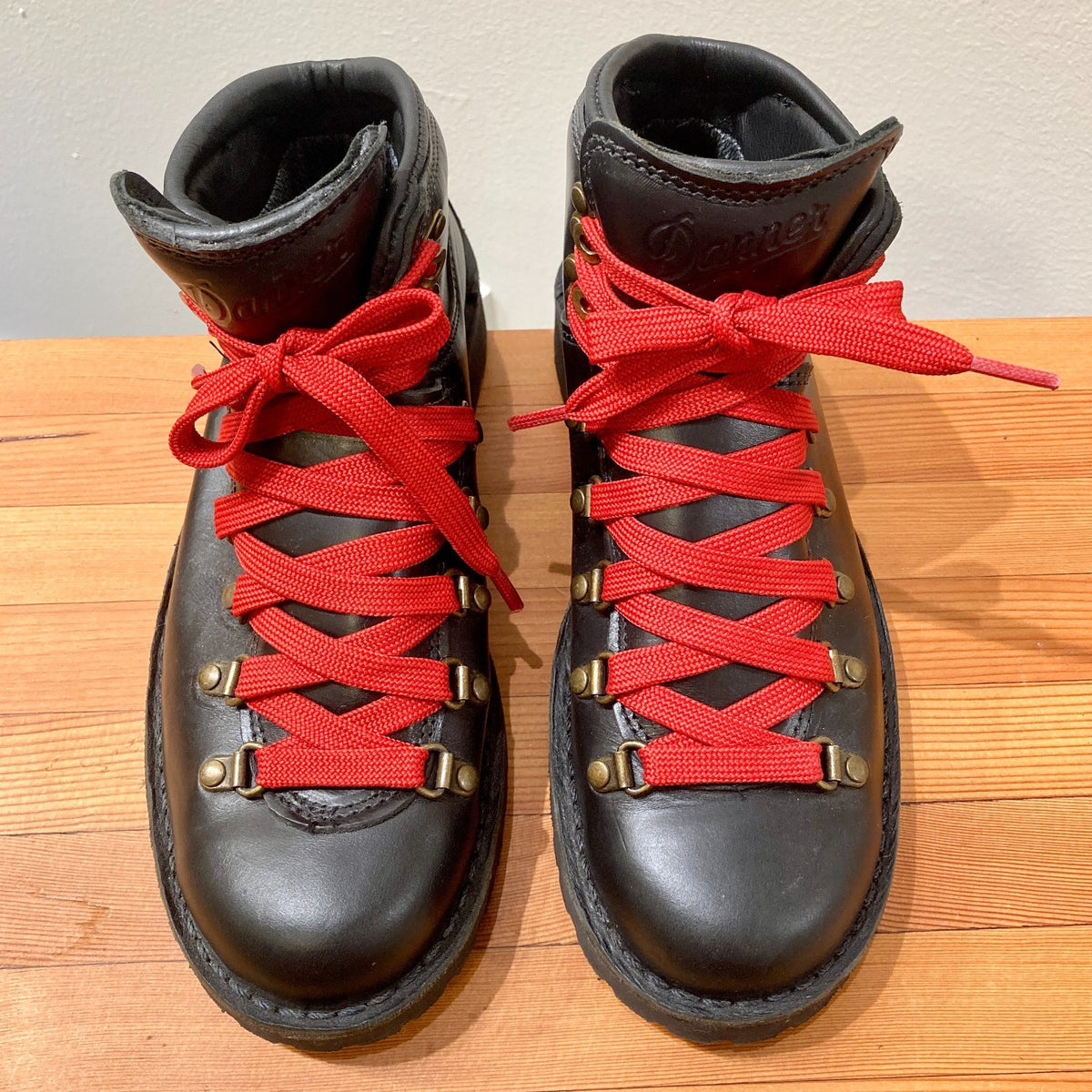 Danner Black Lace Up Mountain Pass Ankle Hiking Boots - Size 7.5 - NEW - 1122CT