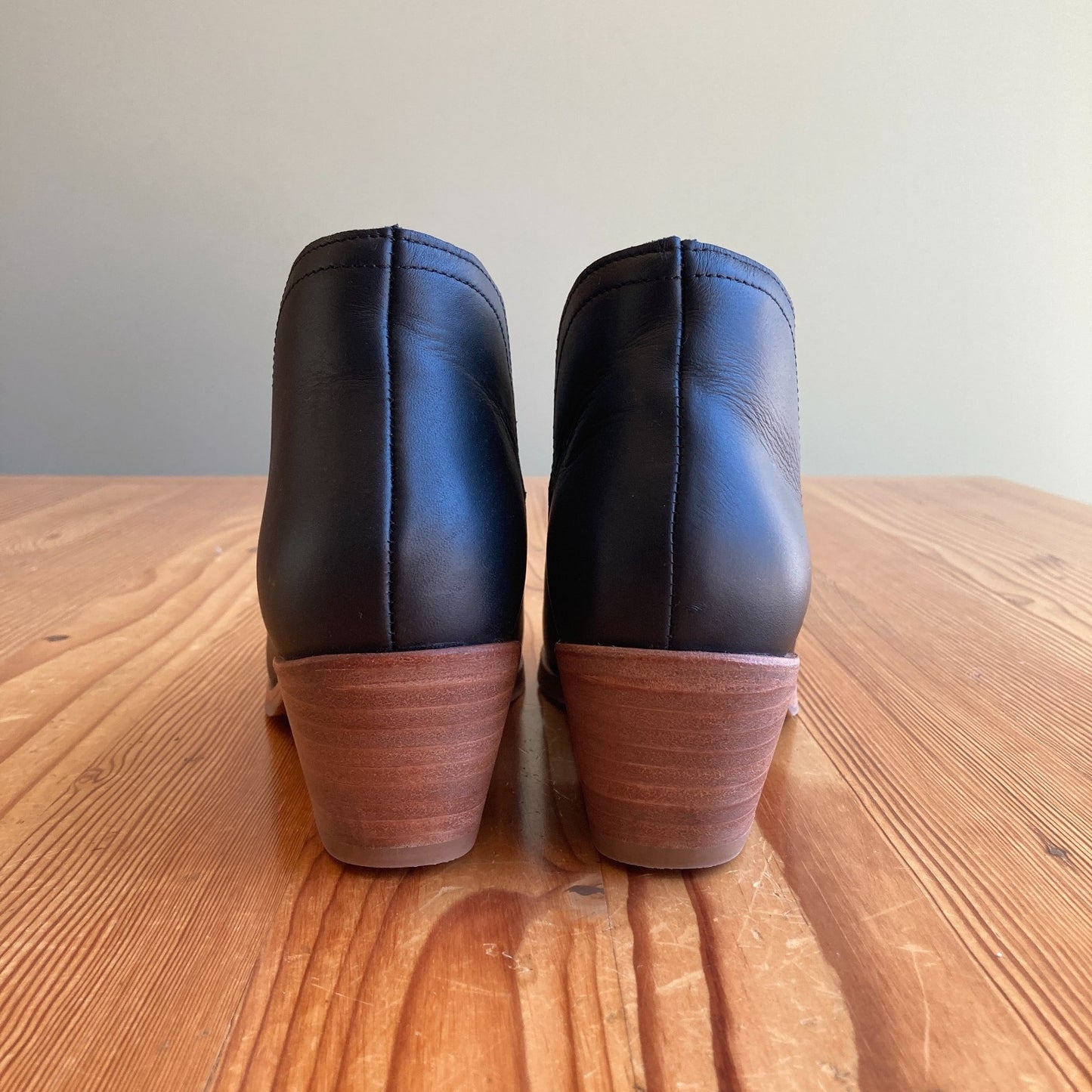 Nisolo Mia Black Leather Everyday Ankle Booties Boots - Size 8.5 - 0421SM