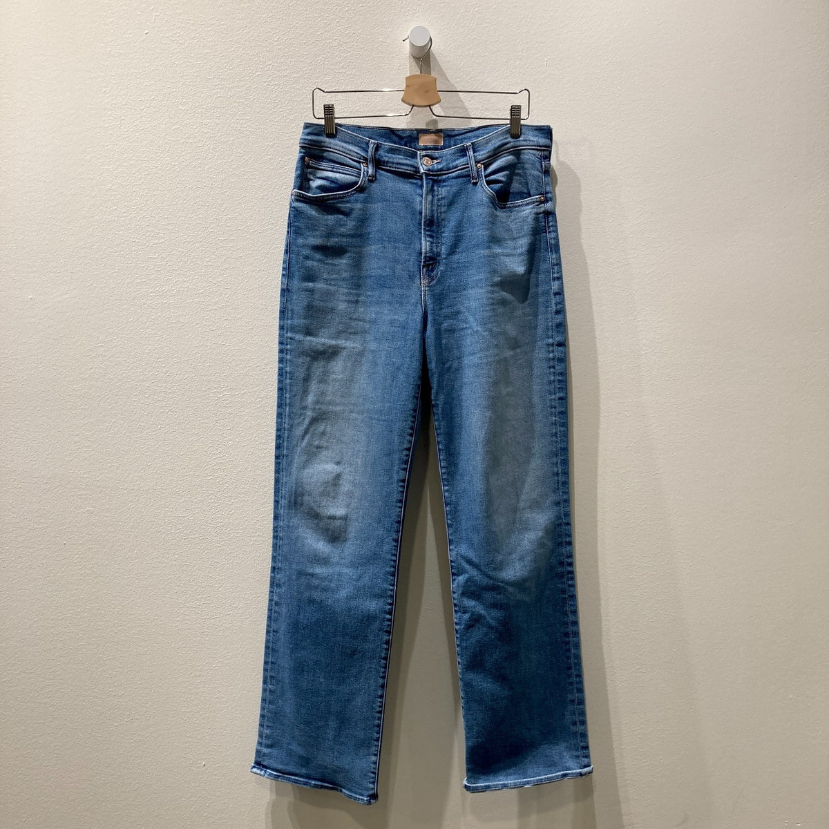 Mother $258 Fan Favorite Wash Kick It Straight Leg Jeans - Size 33 - 0916KJ