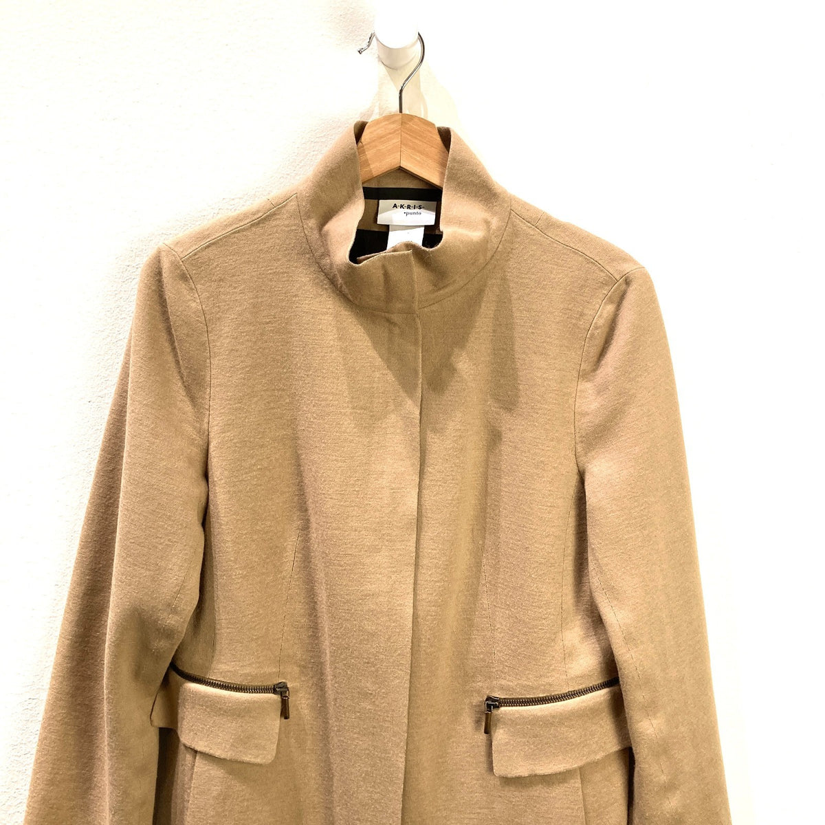 Akris Punto Tan Wool Zip Front Professional Jacket - Size 8 0608BM