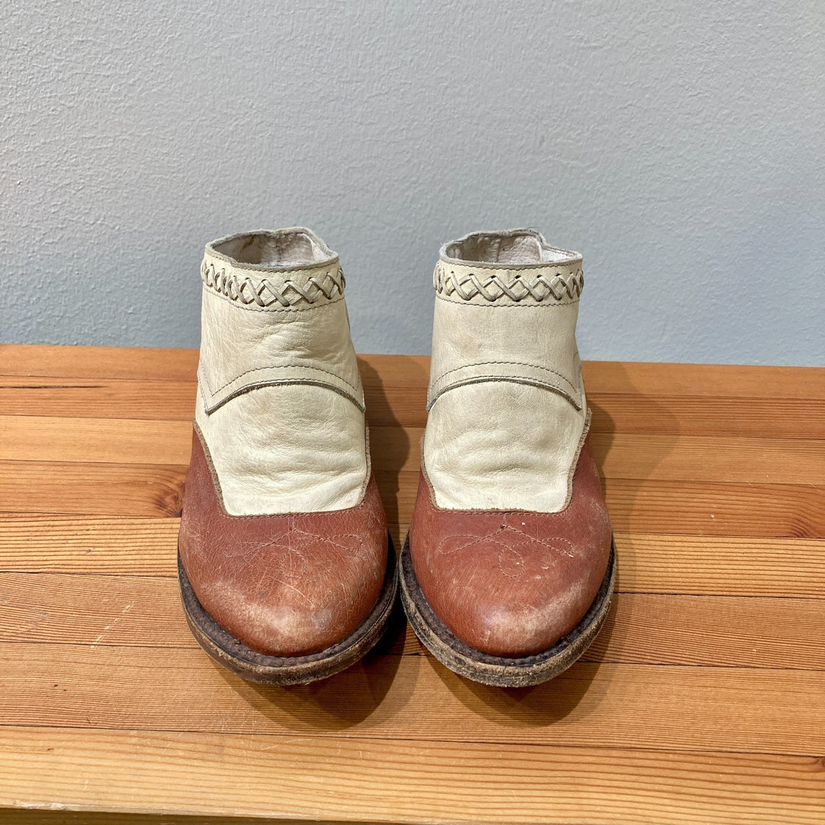 Freebird by Steven Brown White Western Prisn Mules Shoes - Size 6 - 0312IG