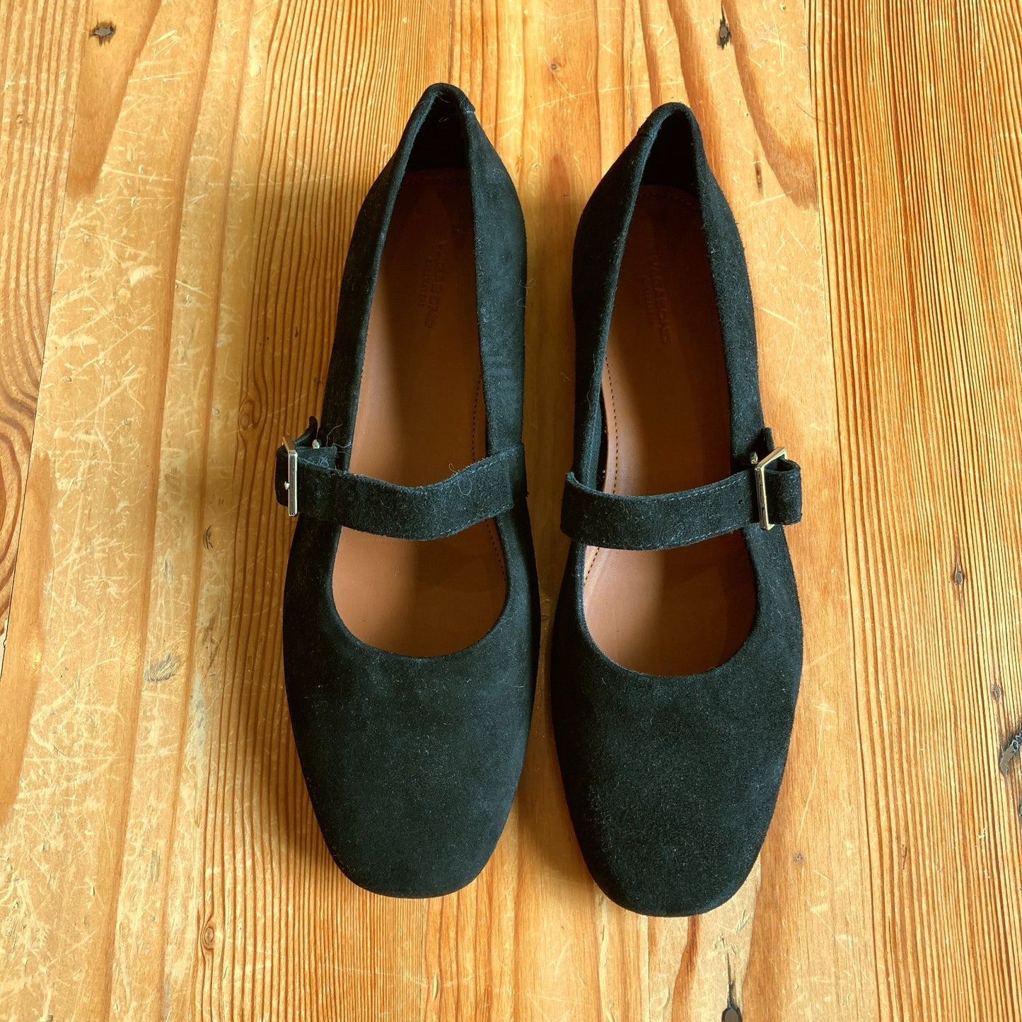 Vagabond Black Suede Leather Mary Jane Flats Jolin Shoes - Size 39 / 9 - 0416JW