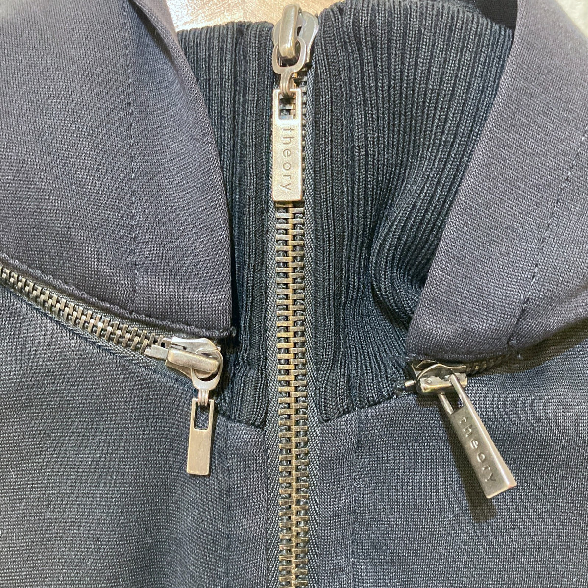 Theory Black Paxton Zip Front Detachable Hood Lined Jacket - Size L - 0607IL