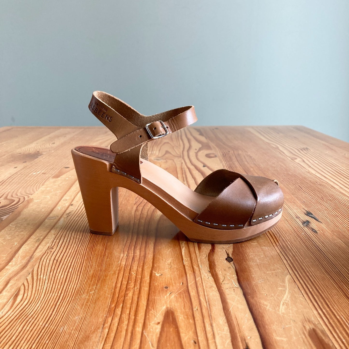 38 / 8 - Swedish Hasbeen $370 Brown Leather Merci Clog Sandals *worn once 1016LD